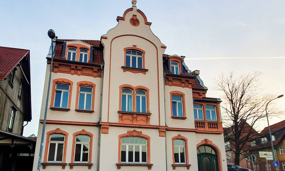 Wernigerode Old Town Villa | Group apartments in Wilhelminian-style villa with castle view and parking for 16 guests