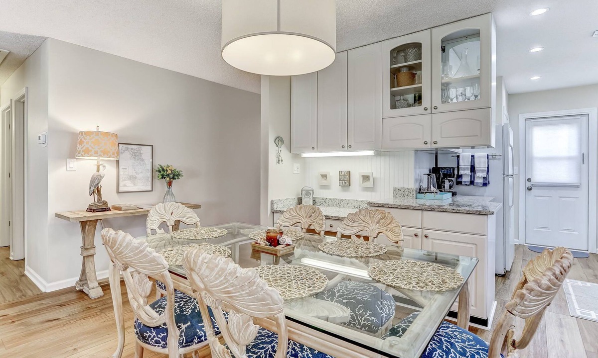 Fernandina Beach Condo | Luxury Fairway Oaks Villa | Golf Course Views | Short Drive or Bike Ride to Beach