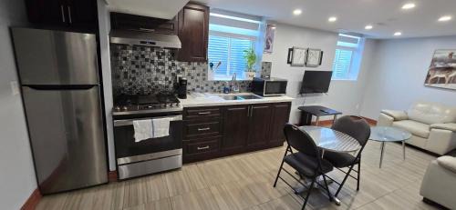 Ajax House | Prestige Accommodation Self-contained 2 Bedrooms Suite