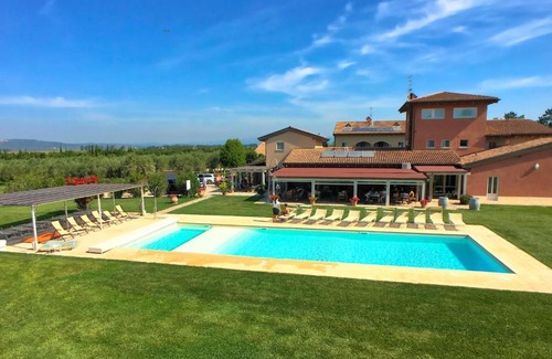 Braccagni House | Resort with pool, wellness area and air conditioning
