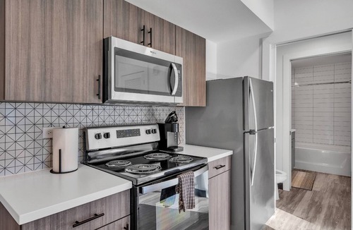 Zephyrhills West Apartment | 2BR Ground Floor Apt Near Pickleball, Tennis & Wellness Center, Exclusive Guest Golf Packages!