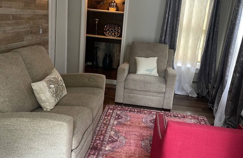 Norwichtown House | 3.3miles to Mohegan Sun, Barn style house. Newly renovated