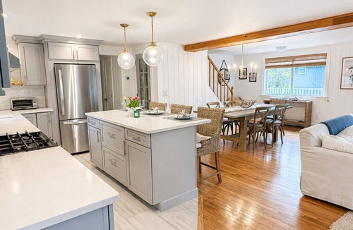 Hampton Bays House | 3 MILES FROM US OPEN GOLF - 4-bedroom cottage on the Peconic Bay
