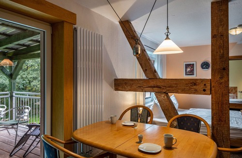 Feldberger Seenlandschaft Apartment | Apartment 'Ferienwohnung Wels' with Balcony and Wi-Fi