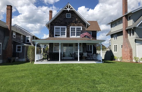 Madison Center Cottage | Direct waterfront renovated cottage.