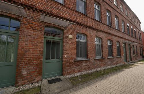 Peitz Apartment | Fabrik68 - ganzes Haus 3 Schlafzimmer 2 Bäder