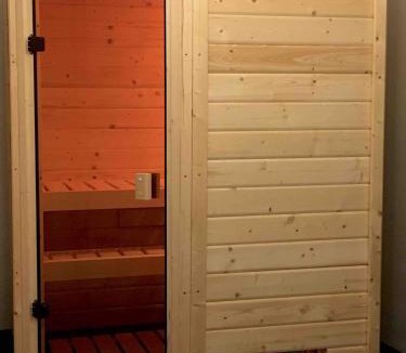Bollersdorf Apartment | Ferienwohnung mit Sauna am Buckowsee