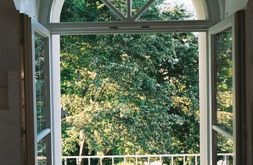 Werder Apartment | REMISE STUDIO: Garden view, balcony and water access
