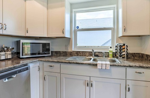 Ruskin Villa | Ruskin Retreat Near Little Harbor w/ Private Dock!