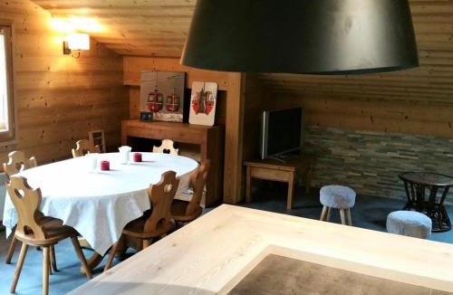 La Clusaz Apartment | Spacieux appart rénové avec balcon sud, proche pistes et bus à La Clusaz - FR-1-459-167