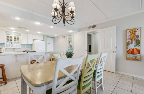 Fernandina Beach Condo | Step onto the beach from J1 Amelia South