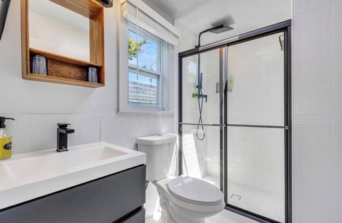 Hampton Bays Hotel | Waterfront studio and more in a Boutique Hotel, Heart of Hampton Bays,.