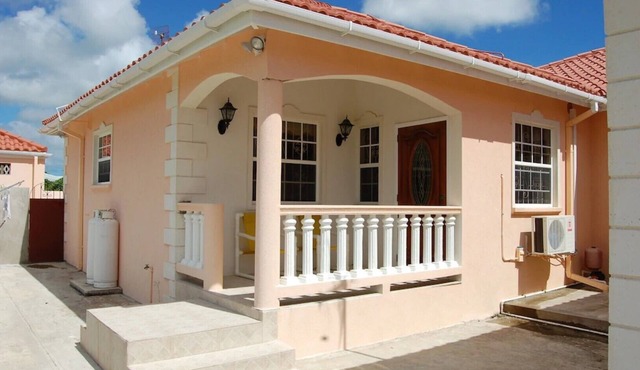 1 BEDROOM APARTMENT Plover Court Apartments