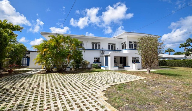 3 min walk to beach - Bella Figura (5 bed)