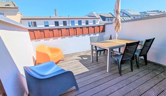 80m² City Apartment for up to 6 people - Central location in the heart of the tr