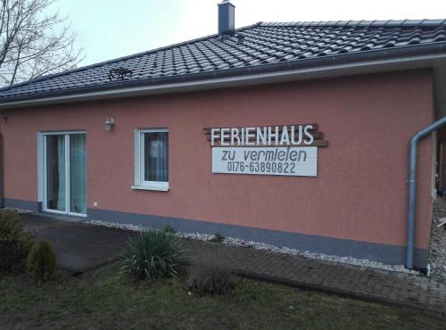 Am Bahnhof