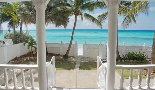 Amazing Beach Front Villa on the South Coast