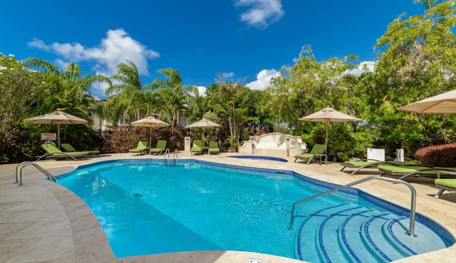 Battaleys Mews No. 9 – Elegant Colonial Living Steps from Mullins Beach