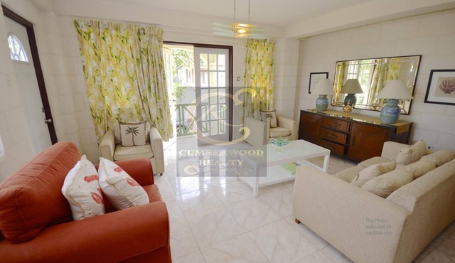Beautifully appointed 2 bedroom apartment In Paynes Bay, St James