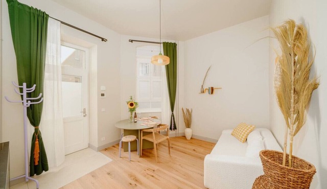 Boutique Urban Nest | Cozy & Central 2