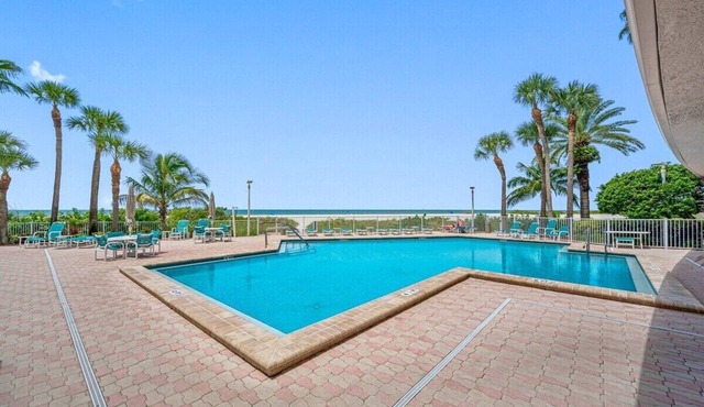CBC 1-3G – 5 Balconies with Gulf & Intercoastal Views, Pool, Hot Tub and more!