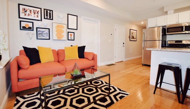 Chic & Stylish Sanctuary | Near T