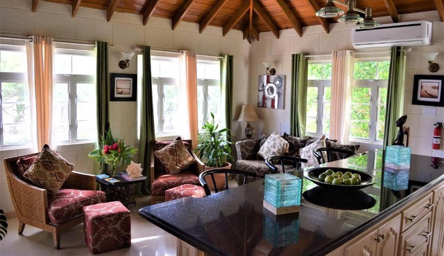 Coconut Walk Beach Apartment