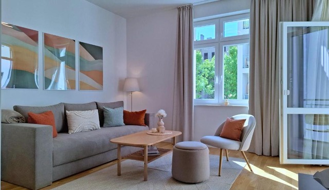 CONNECT Living - 3 Apartments - Boxspringbett-Balkon-Parkplatz-Arbeitsplatz-Fitness-Sauna-Fahrstuhl