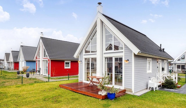 Cozy home in Zerpenschleuse with WiFi
