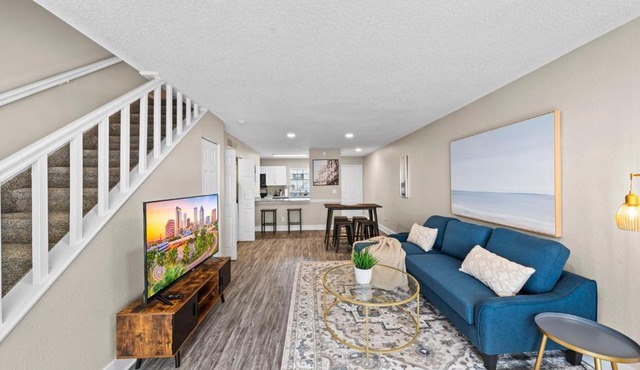 Cozy Townhouse - Gym Pool Golf Fast WiFi 2B2B