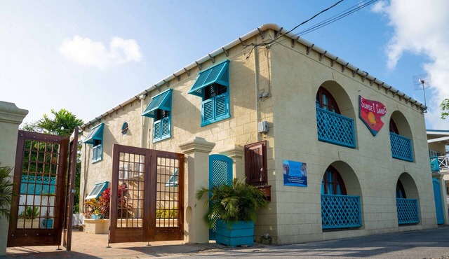 Delightful 1-bed beachside rental -SEA SHELL