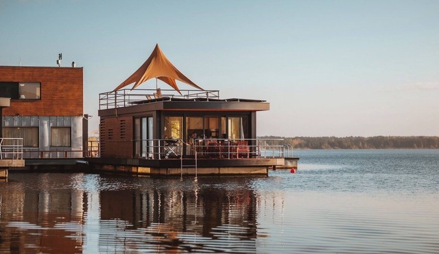 Floatinghouse Möwe 2: Lake view, terrace & relaxation in the Spreewald