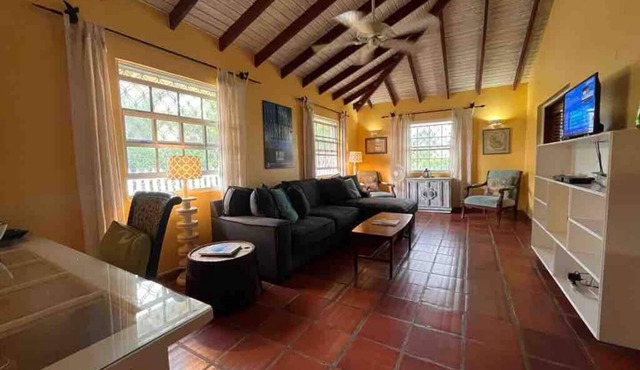 Freights Bay Surfers Bungalow