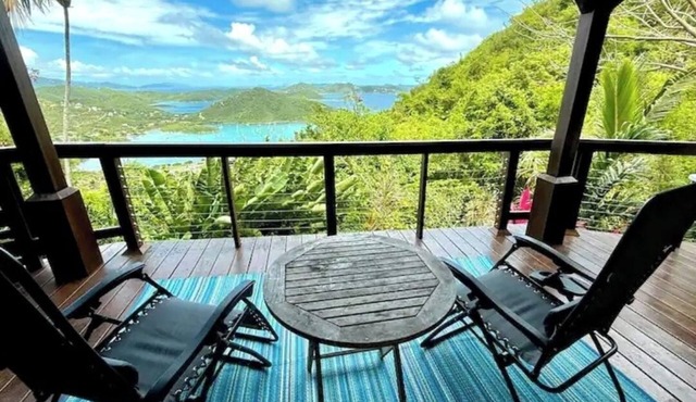 Magical Coral Bay Suite with Stunning Ocean Views A/C close to Beaches, shops