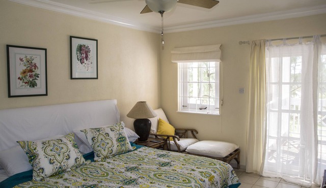 NO LONGER AVAILABLE trying to contact vrbo to remove but is proving difficult