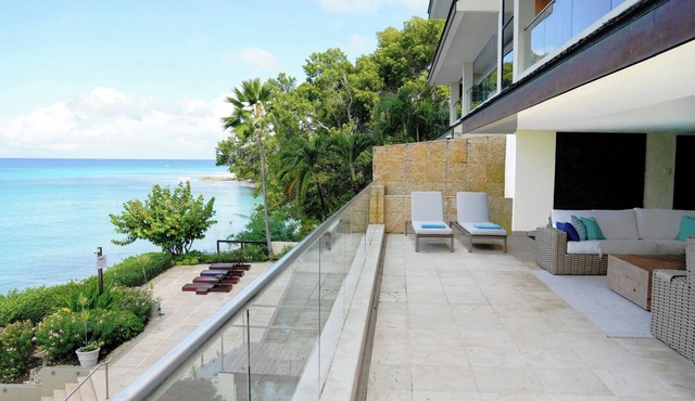 Oceanfront luxury - Portico 1