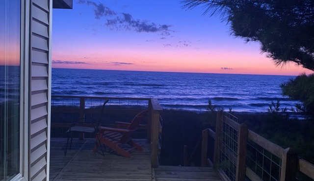 Pentwater On-Beach with Private Beach and the Areas’s Best Views