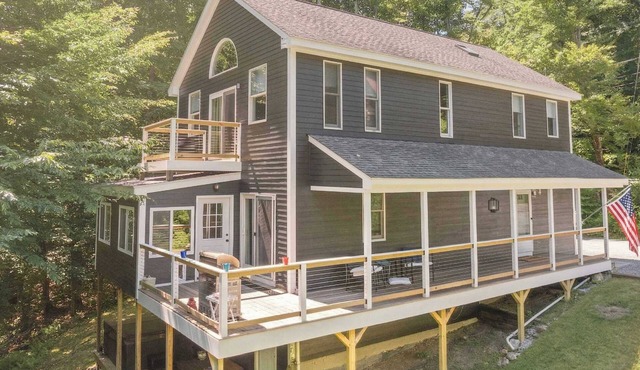 Serene 5-BR Near Pond, 15-min to Mt. Sunapee