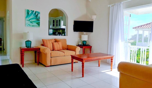 Silver Sands Beachfront Condo, Shared Patio - Bar & BBQ, Indoor & Outdoor Dining