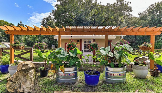 Tin Roof Cabin at The Cove!