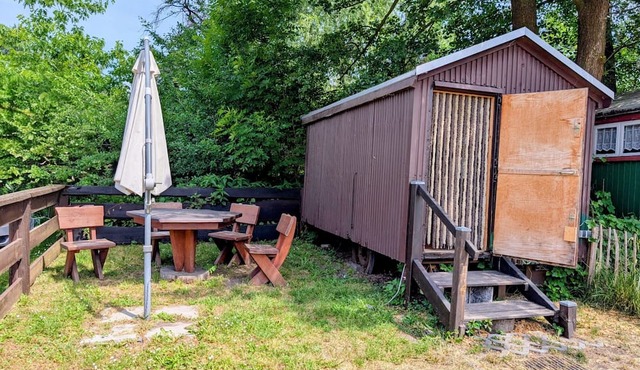 Tiny home-Basic-Shared Bathroom-Courtyard view