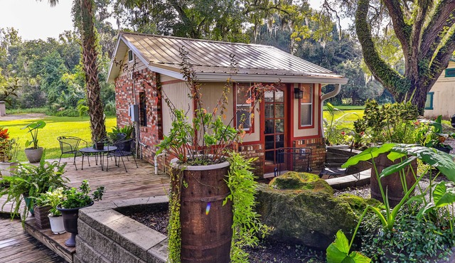 Tiny home in Inverness!