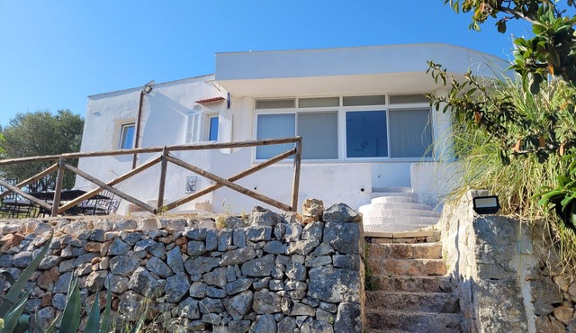 Trullo in panoramic position Ostuni