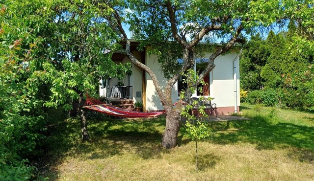 Vacation home in Fürstensee, May to October, near Neustrelitz, boat sharing