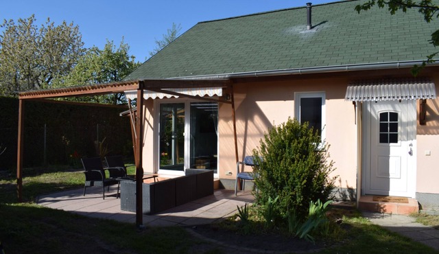 Vacation home/vacation apartment, 80 sqm, garden, bathtub, max 4 persons