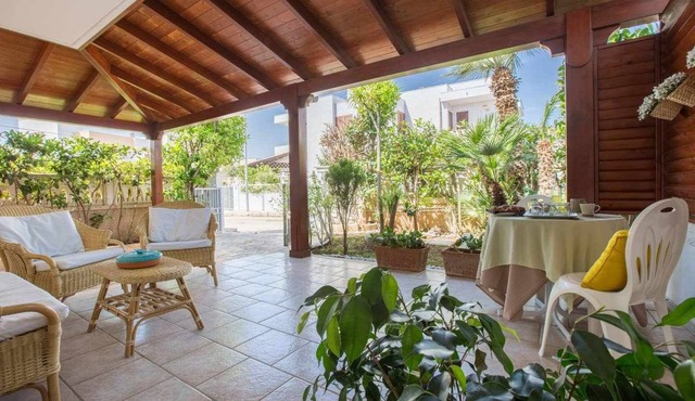 Villa Anna - Close to sandy beach- 2 Verandas - PRIVACY. For families.