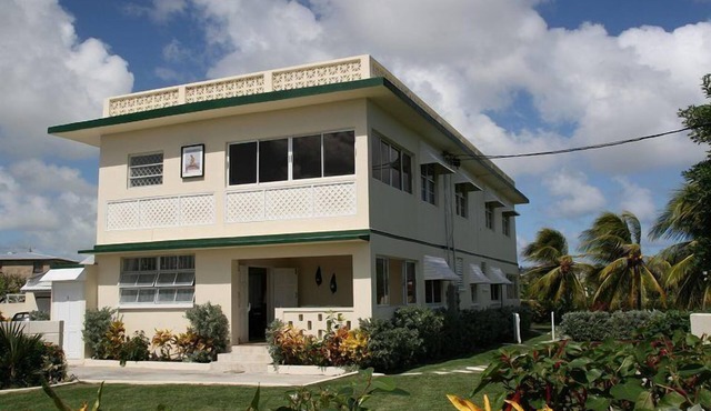 Your Relaxing Tropical Getaway Near Crane Resort - 3 bedroom