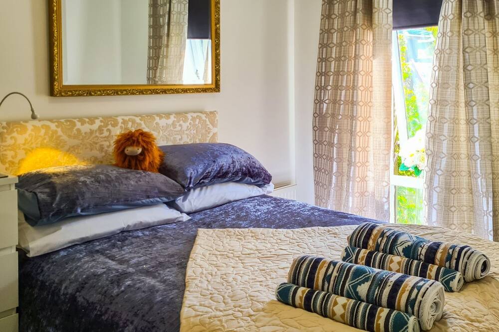 Photo of Bedroom in South Queensferry