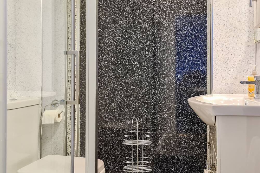 Photo of Bathroom in South Queensferry