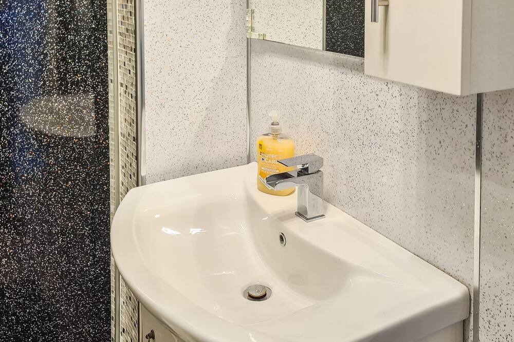 Photo of Bathroom in South Queensferry